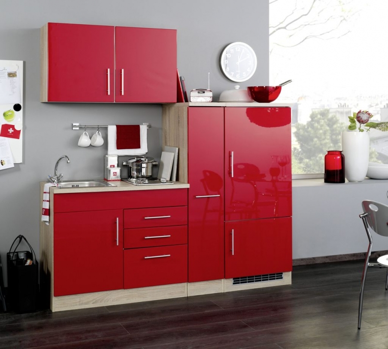 Held Möbel Singleküche Toronto 190 cm rot hochglanz mit Apothekerschrank  Kühlschrank Kochmulde und Einbauspüle
