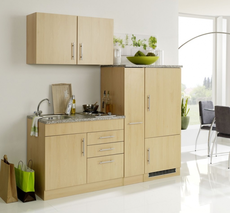 Held Möbel Singleküche Toronto 190 cm Buche Nachbildung mit  Apothekerschrank Kühlschrank Kochmulde und Einbauspüle