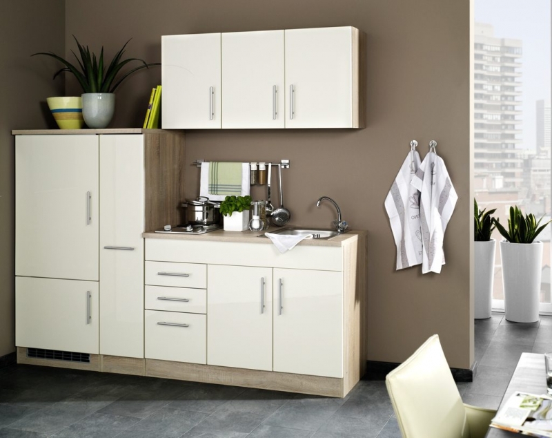 Held Möbel Singleküche Toronto 210 cm creme hochglanz mit Apothekerschrank  Kühlschrank Kochmulde und Einbauspüle