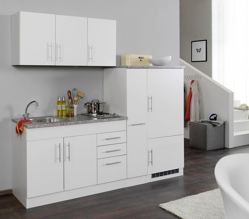 Held Möbel Singleküche Toronto 210 cm weiß matt mit Apothekerauszug  Kühlschrank Kochfeld und Einbauspüle